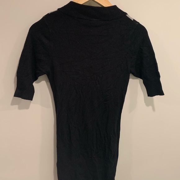 V-Neck Black Top - Picture 2 of 3